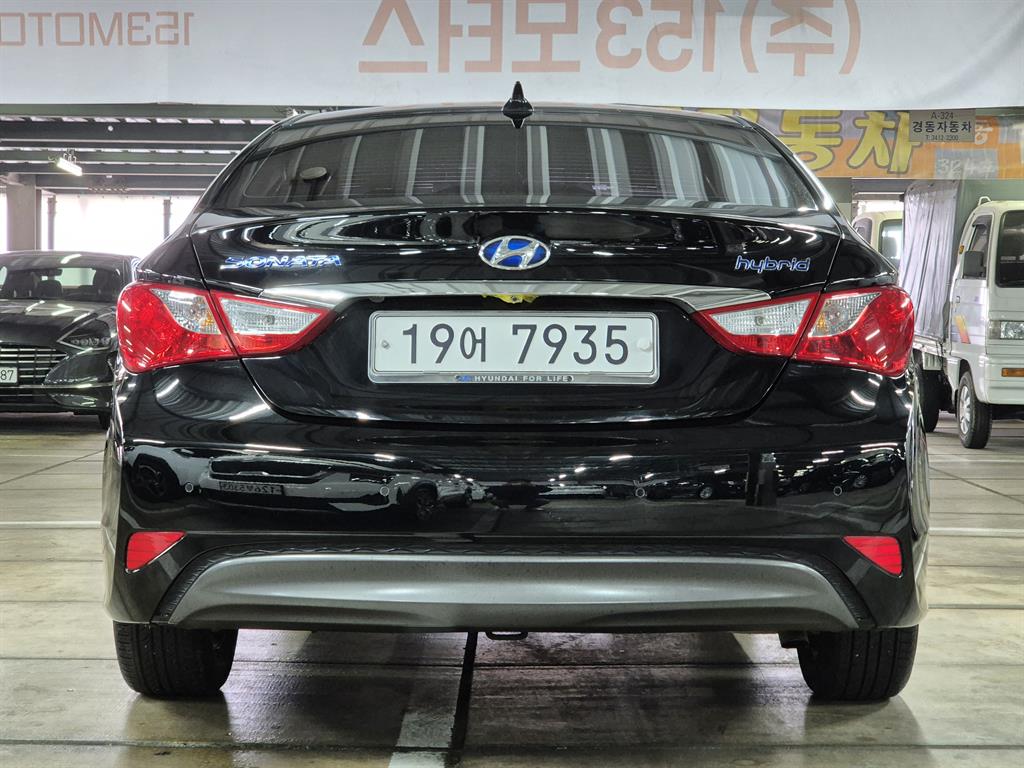 HYUNDAI Sonata - Vista 3