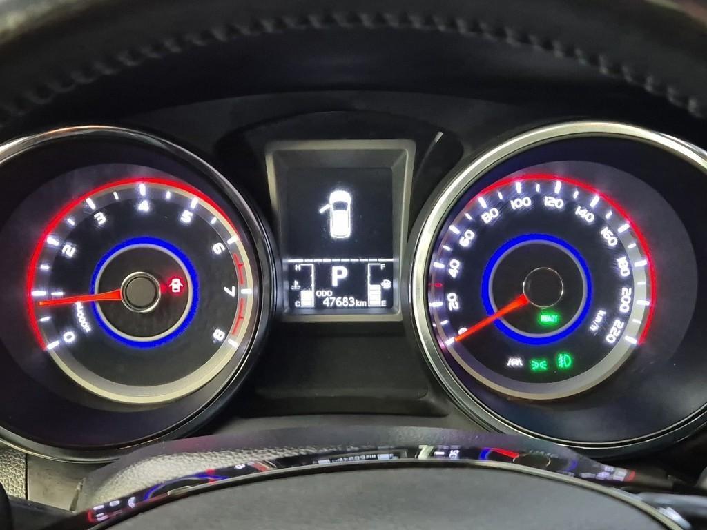 Ssangyong Tivoli - Vista 6