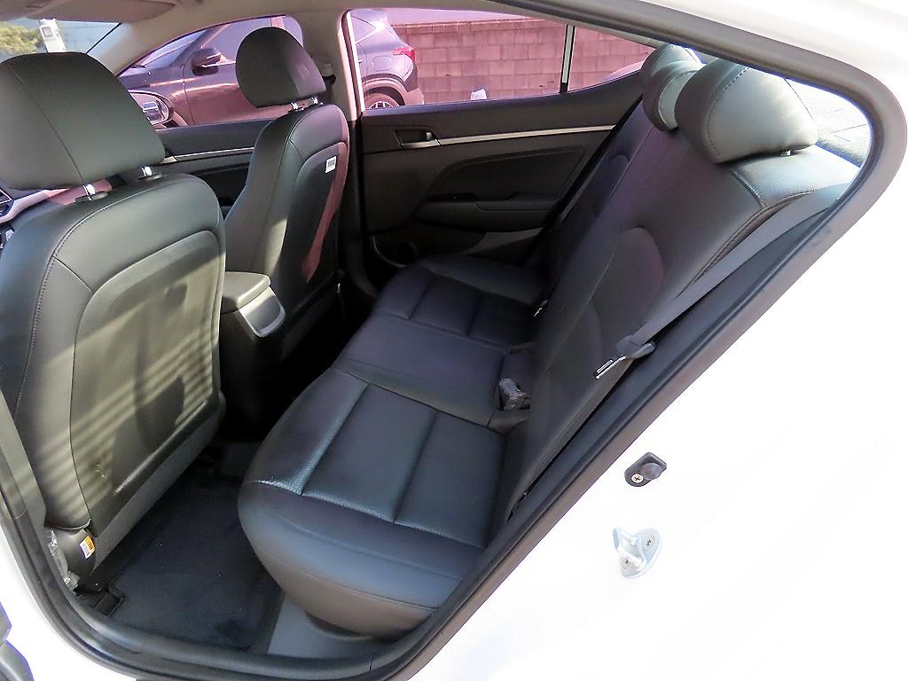 HYUNDAI Avante - Vista 6