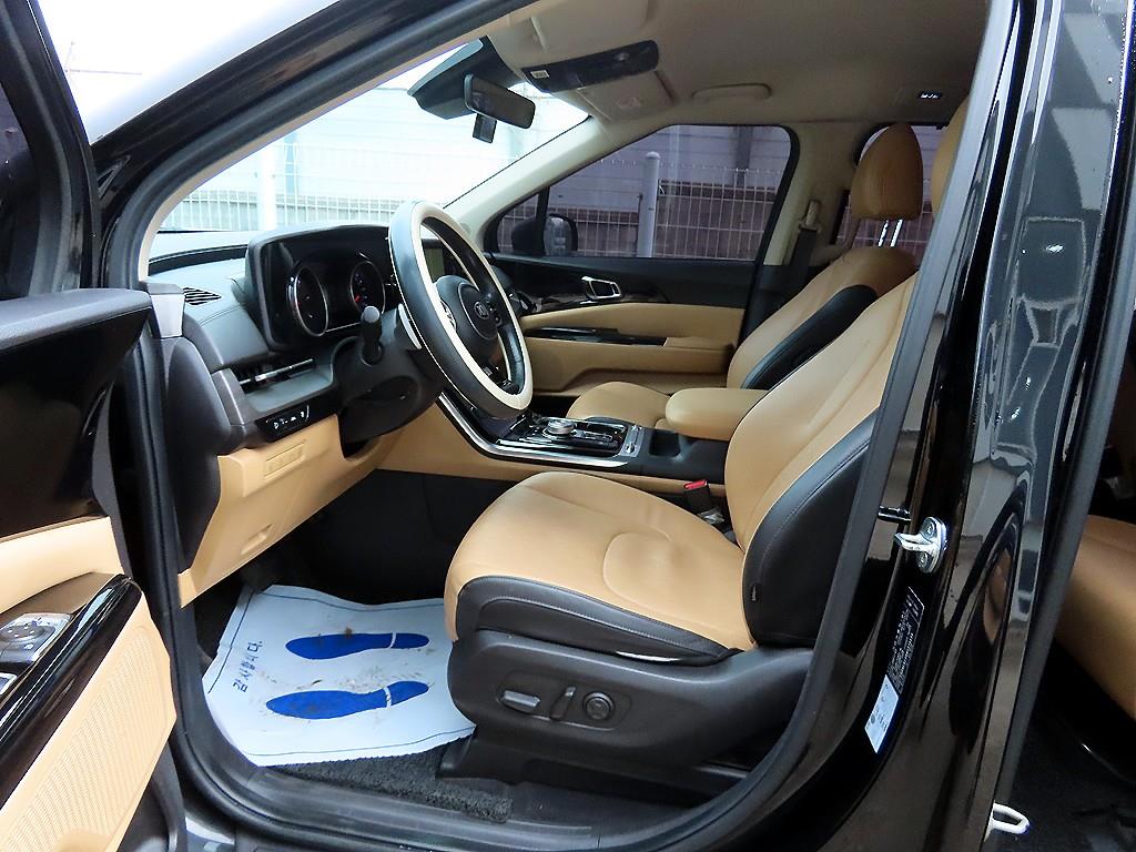 KIA Carnival - Vista 5