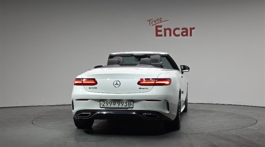 Mercedes Benz E class - Vista 4