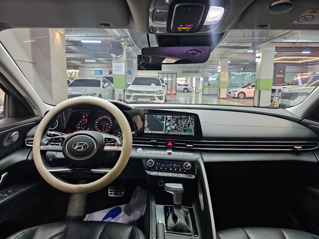 HYUNDAI Avante - Vista 6