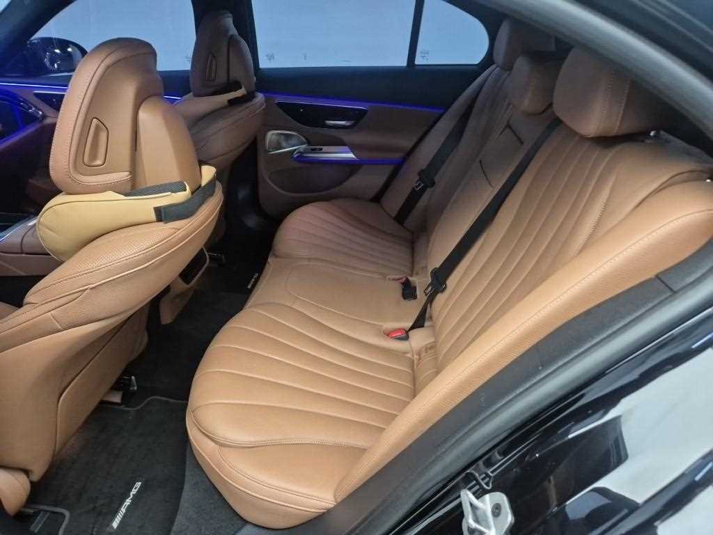 Mercedes Benz E class - Vista 12