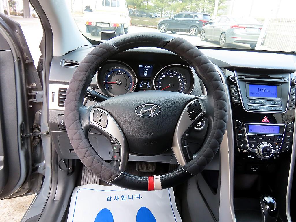 HYUNDAI i30 - Vista 8