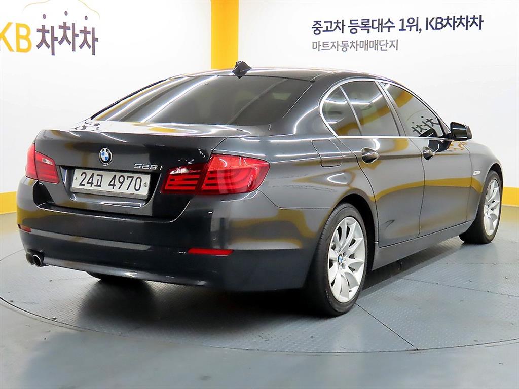 BMW 5 Series - Vista 4