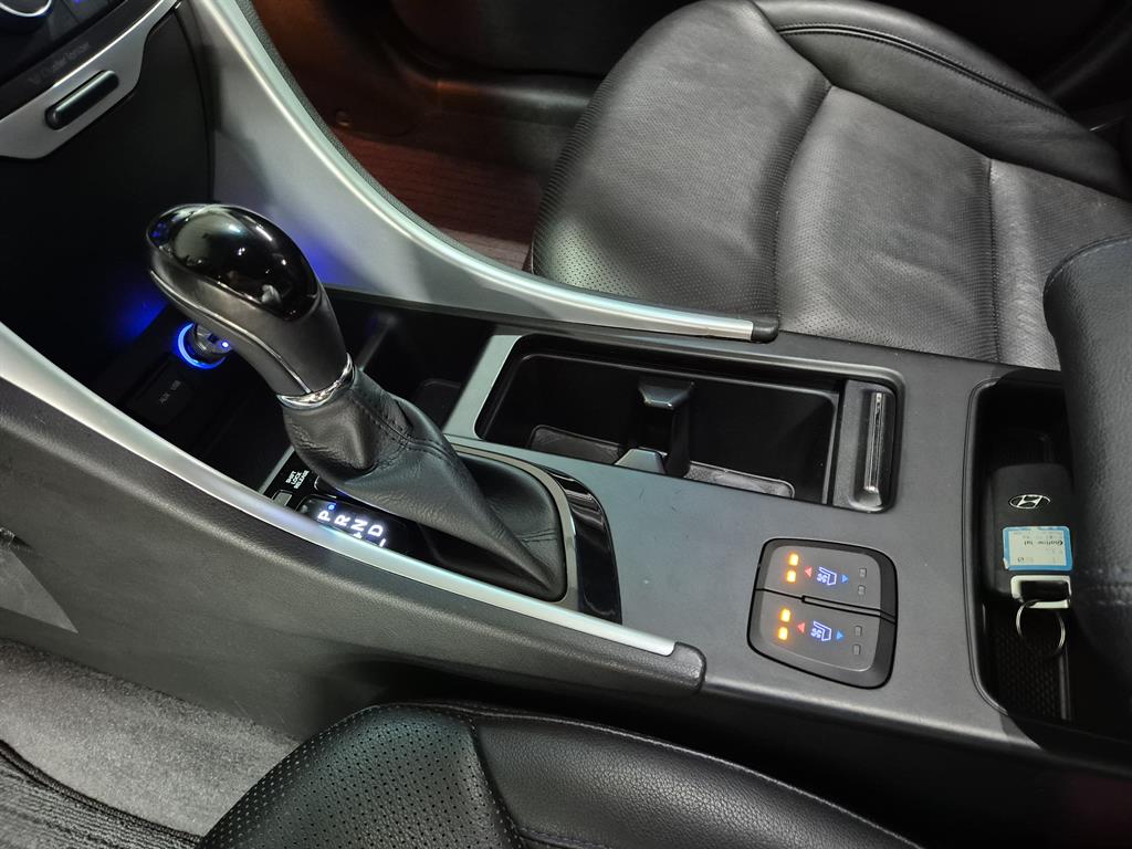 HYUNDAI Sonata - Vista 9