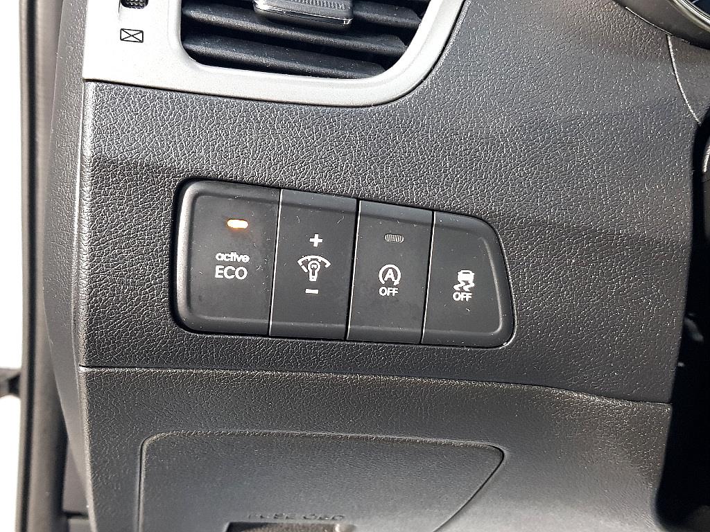 HYUNDAI Avante - Vista 12