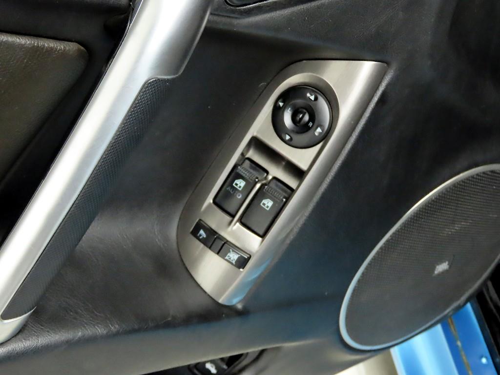 HYUNDAI Tuscani - Vista 12