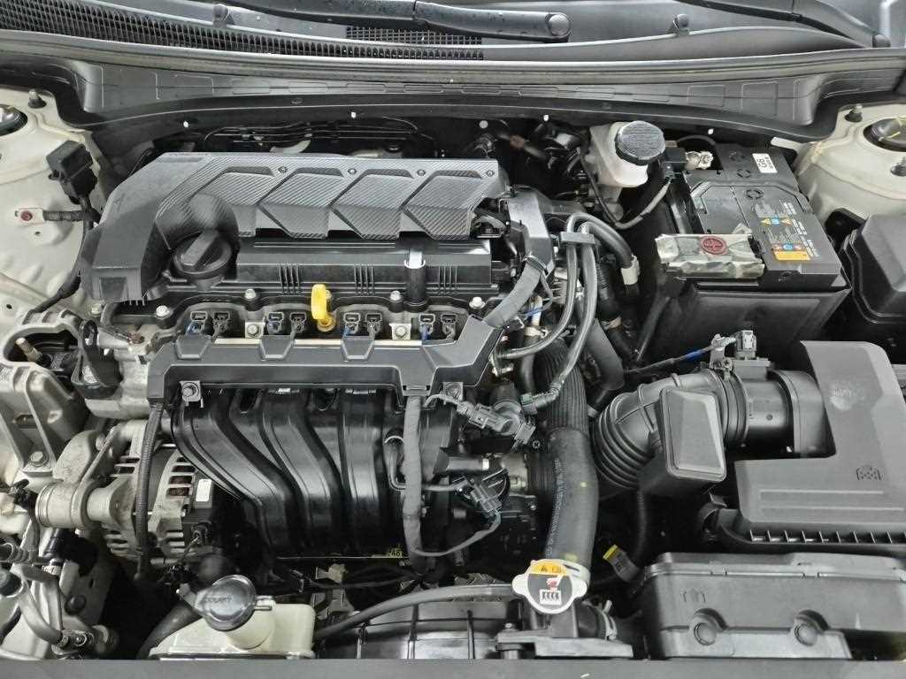 HYUNDAI Avante - Vista 5