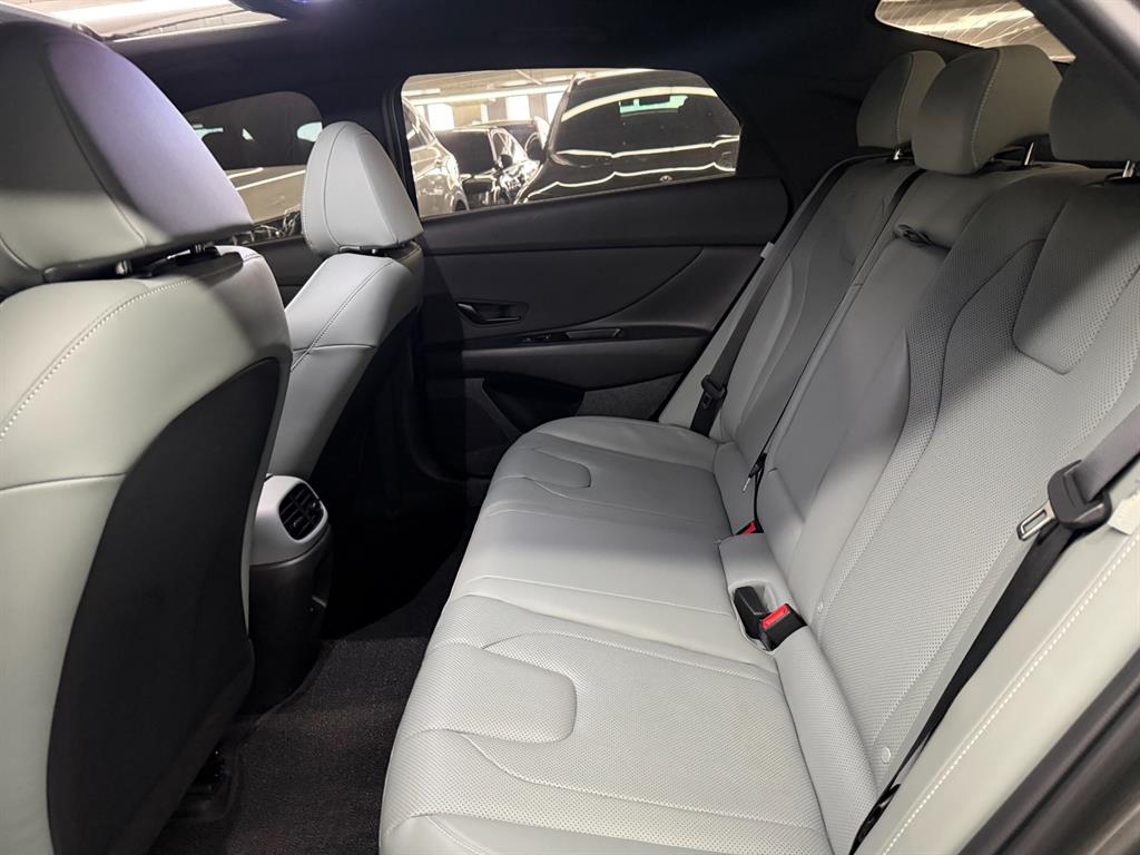 HYUNDAI Avante - Vista 12