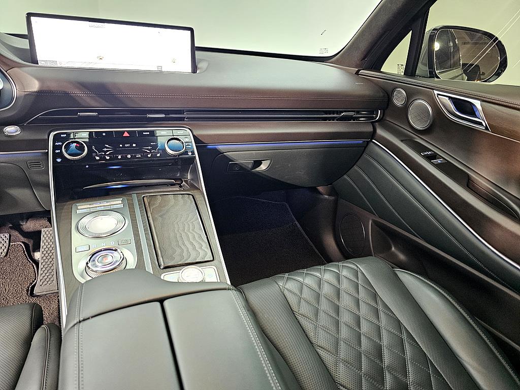 Genesis GV80 - Vista 9