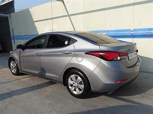 HYUNDAI Avante - Vista 8