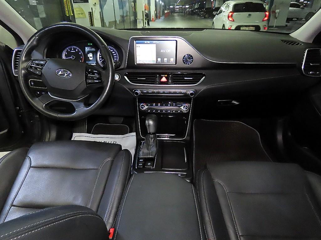 HYUNDAI Grandeur - Vista 10