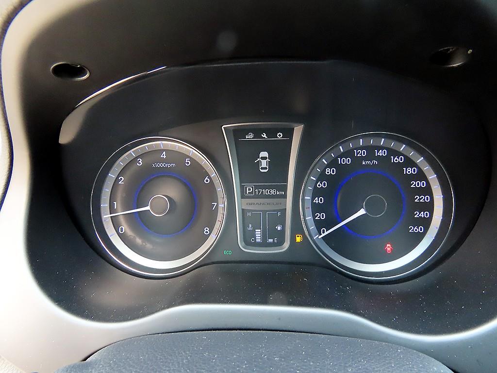 HYUNDAI Grandeur - Vista 9