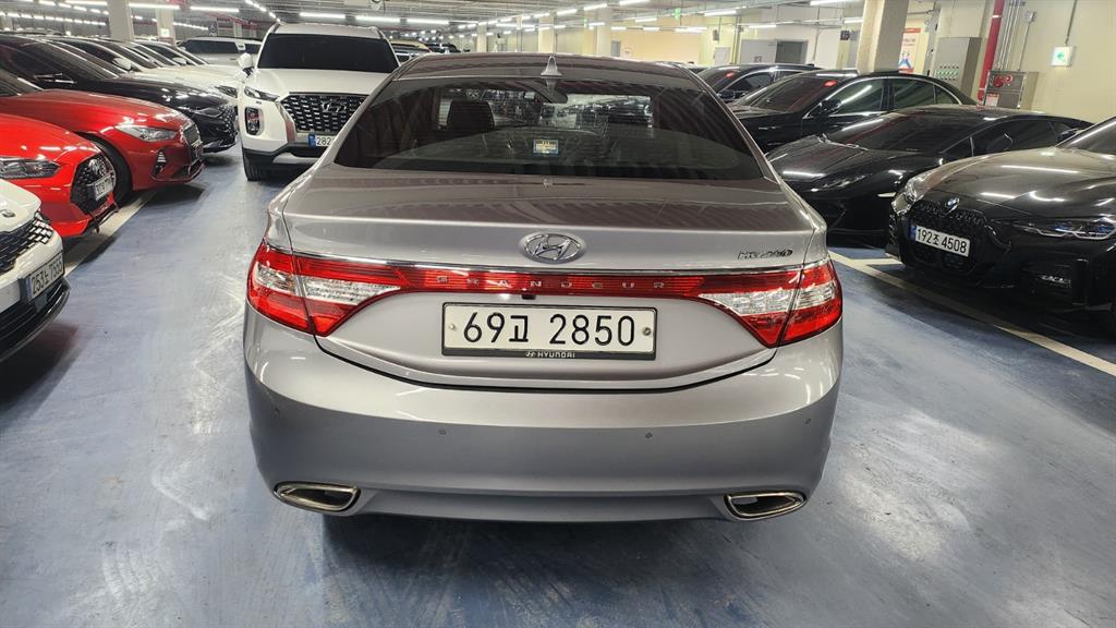 HYUNDAI Grandeur - Vista 5