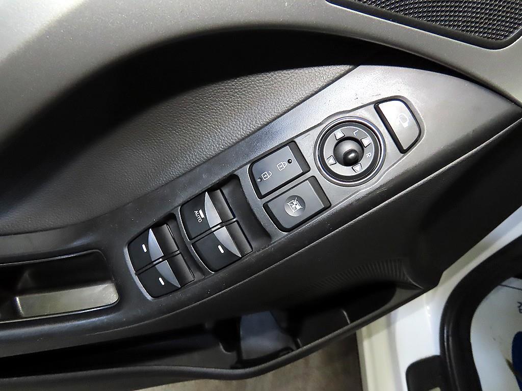 HYUNDAI Avante 2014 Blanco - Importación desde Corea - HF Imports Iquique - Foto 13