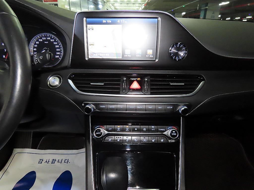 HYUNDAI Grandeur - Vista 11