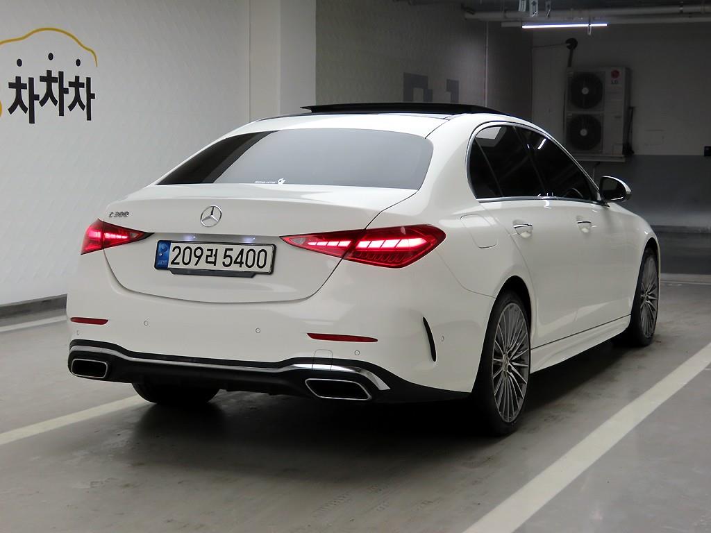 Mercedes Benz C Class - Vista 4