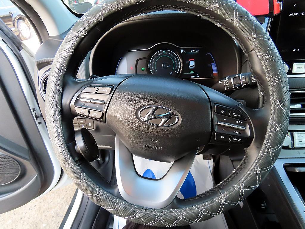 HYUNDAI Kona - Vista 8