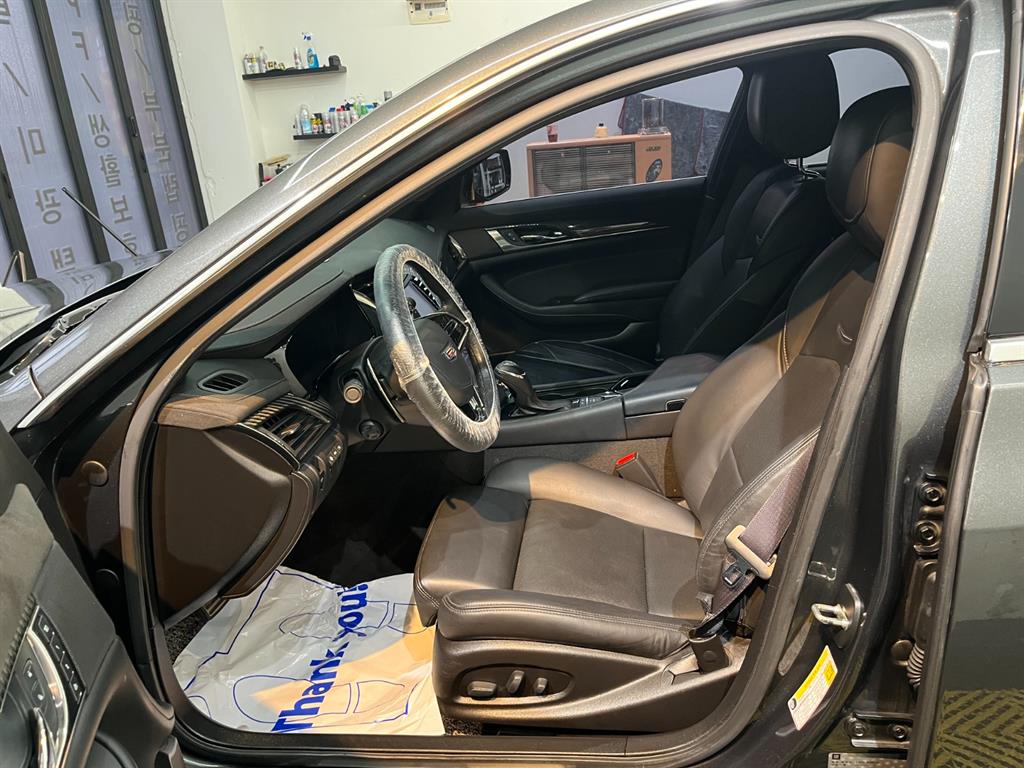 Cadillac CTS - Vista 10