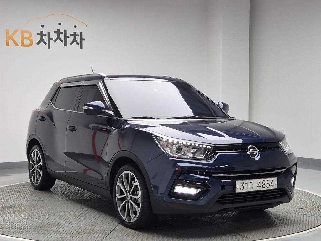Ssangyong Tivoli - Vista 4