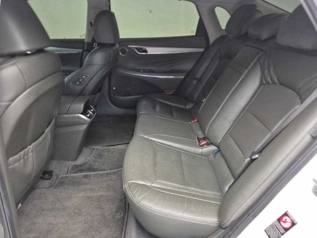 HYUNDAI Grandeur - Vista 12