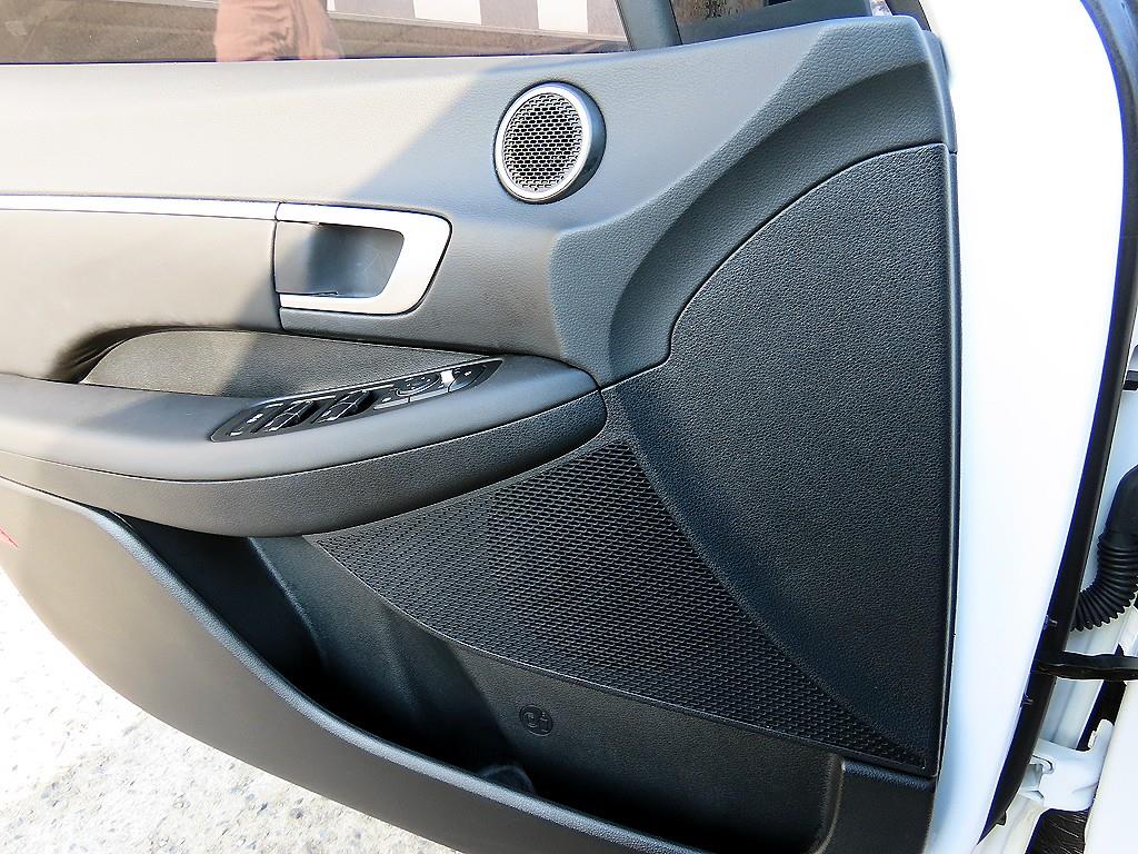 HYUNDAI Sonata - Vista 12