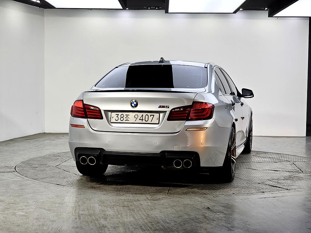 BMW 5 Series - Vista 3