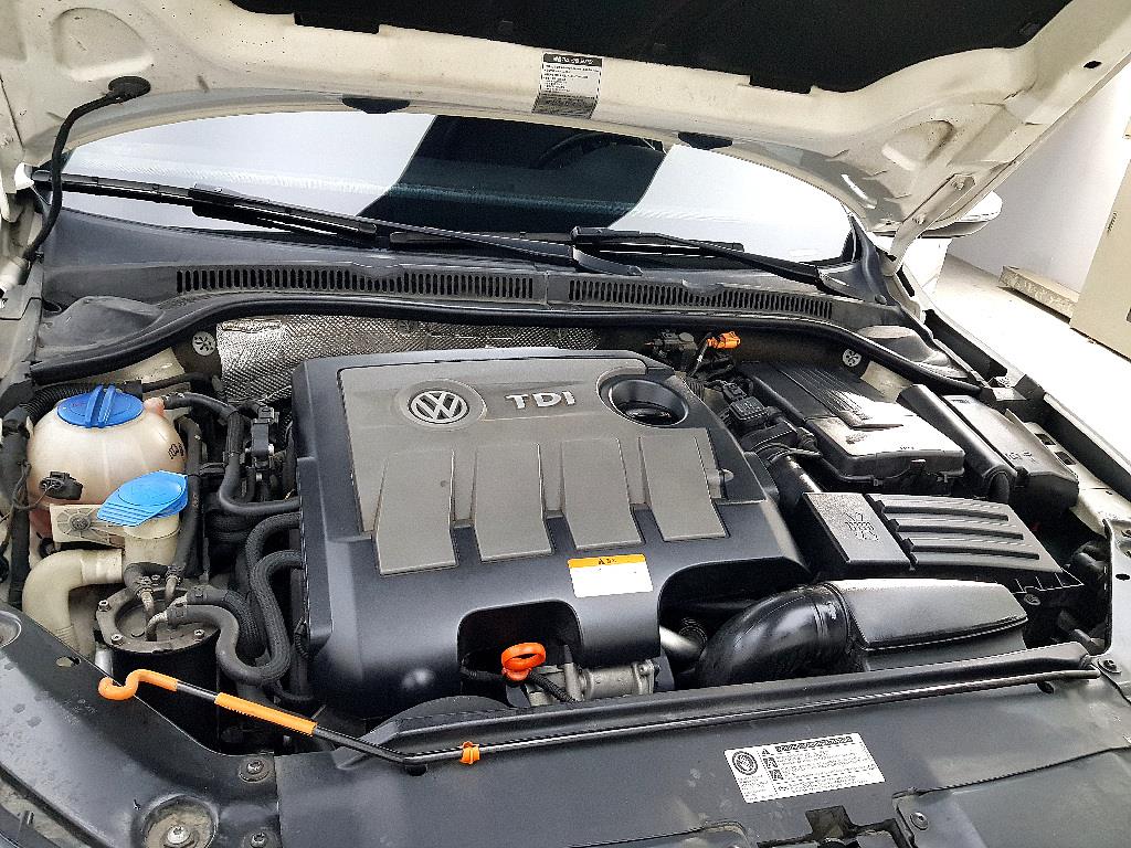 Volkswagen Jetta - Vista 6