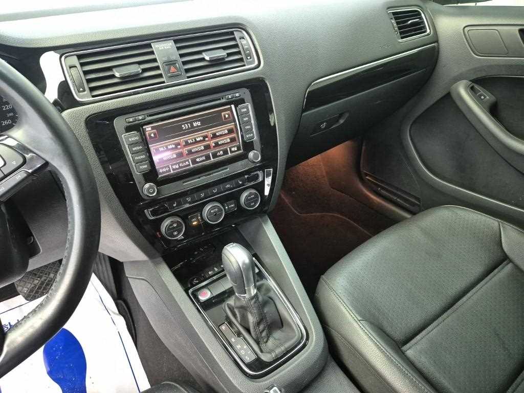 Volkswagen Jetta - Vista 10