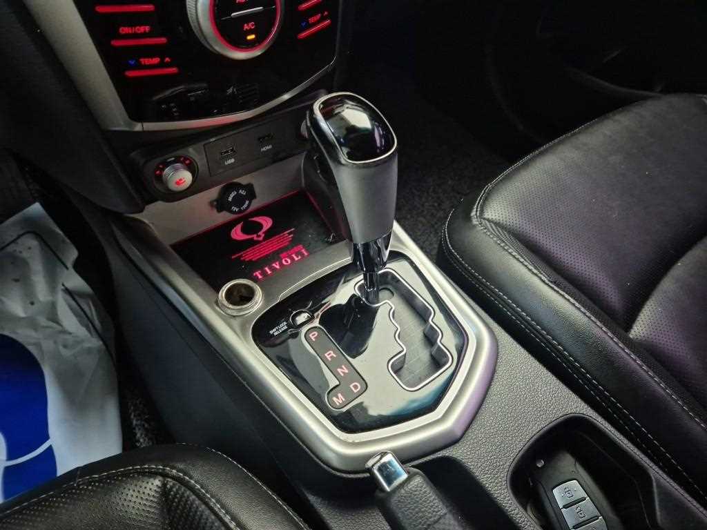 Ssangyong Tivoli - Vista 8