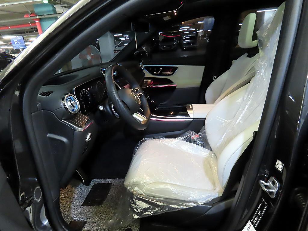 Mercedes Benz GLC Class - Vista 6