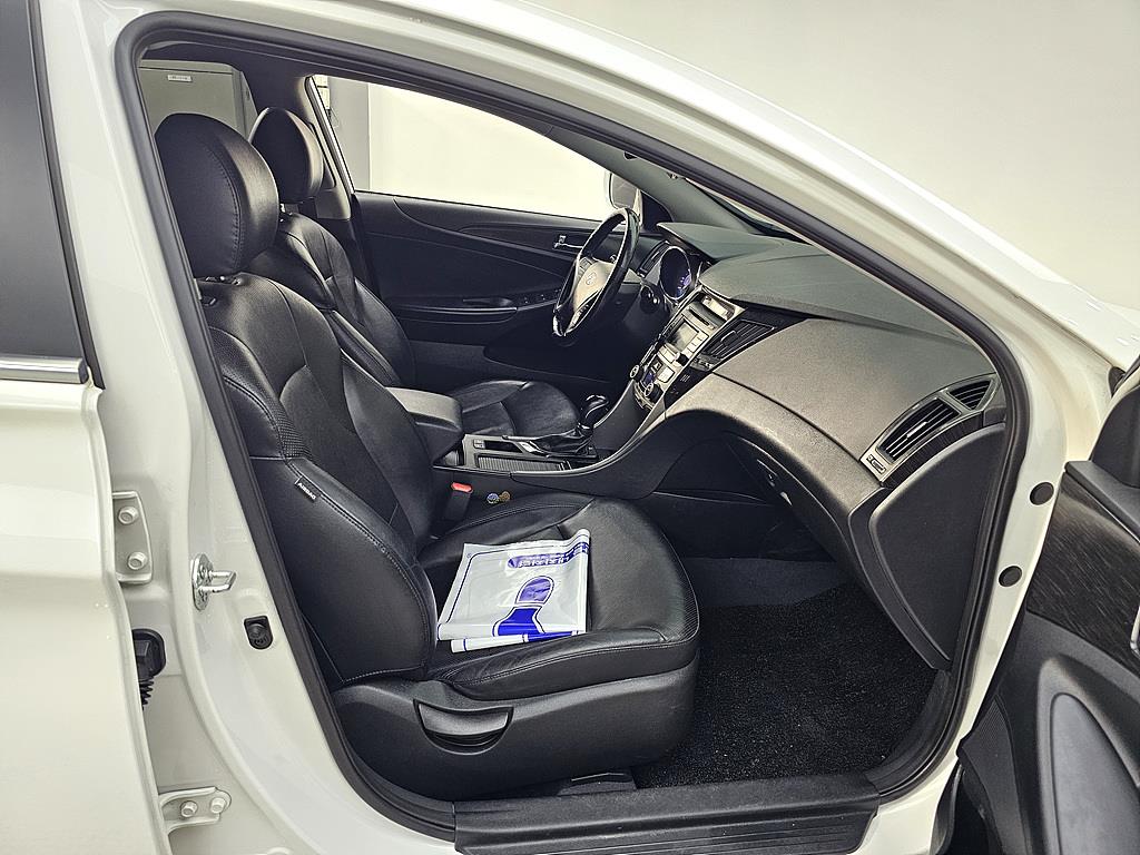 HYUNDAI Sonata - Vista 11