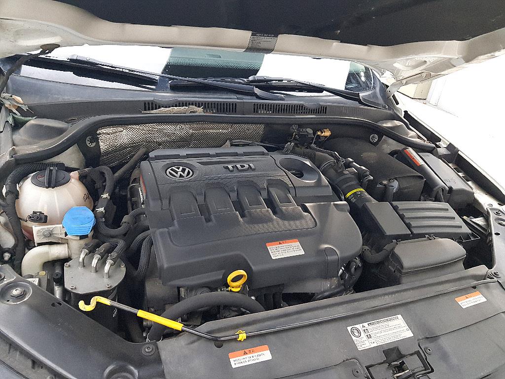 Volkswagen Jetta - Vista 6