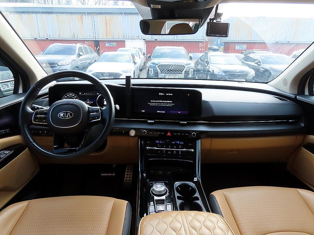 KIA Carnival - Vista 9