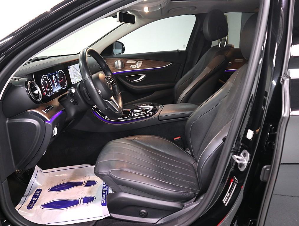 Mercedes Benz E class - Vista 9