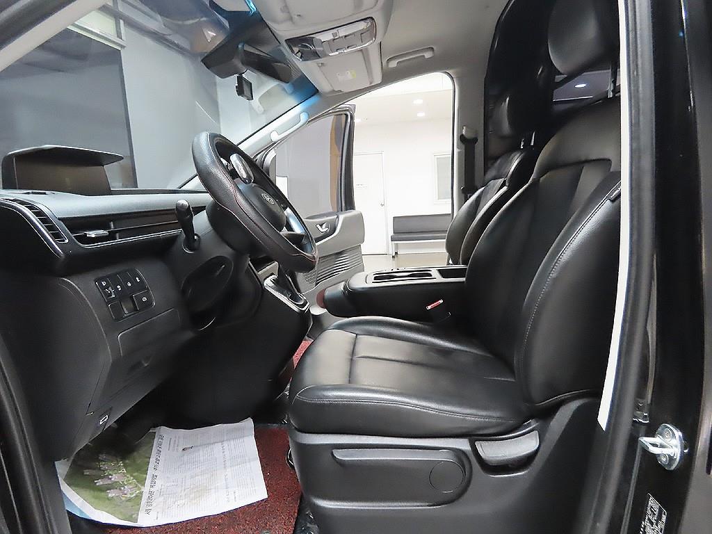 HYUNDAI Staria 2022 Negro - Importación desde Corea - HF Imports Iquique - Foto 12