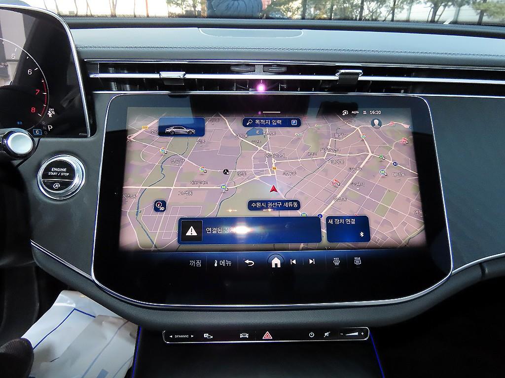 Mercedes Benz E class - Vista 12