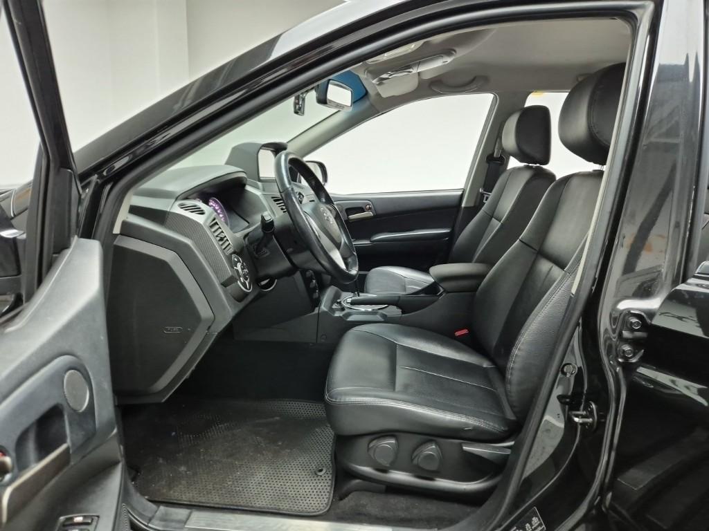 Ssangyong Korando - Vista 12