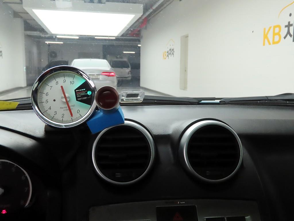 HYUNDAI Tuscani - Vista 10