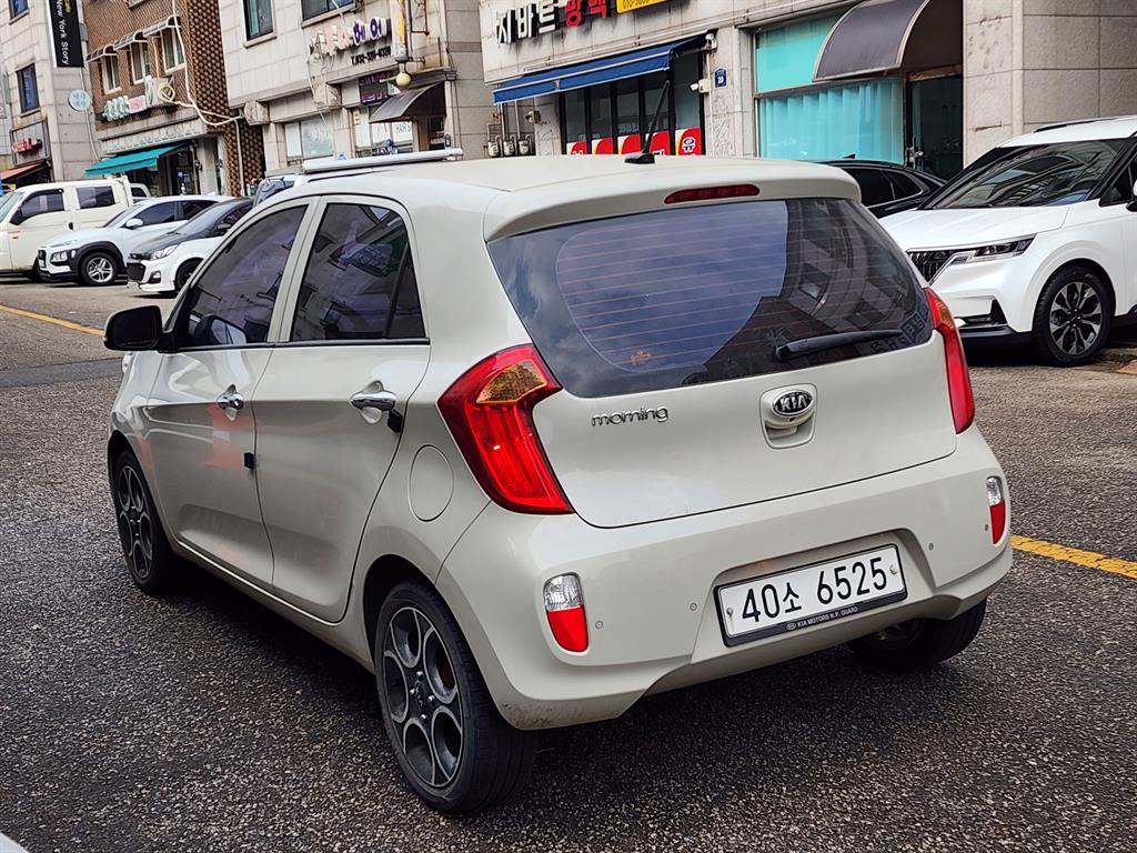KIA Morning - Vista 3