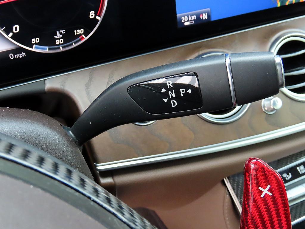 Mercedes Benz E class - Vista 11