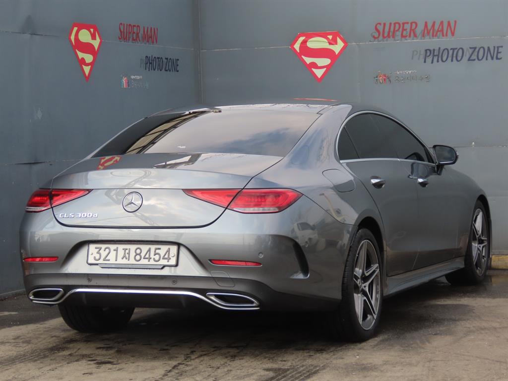 Mercedes Benz CLS Class - Vista 5