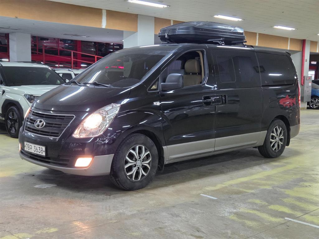 HYUNDAI Starex 2018 Negro - Importación desde Corea - HF Imports Iquique - Foto 1