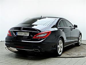 Mercedes Benz CLS Class - Vista 8