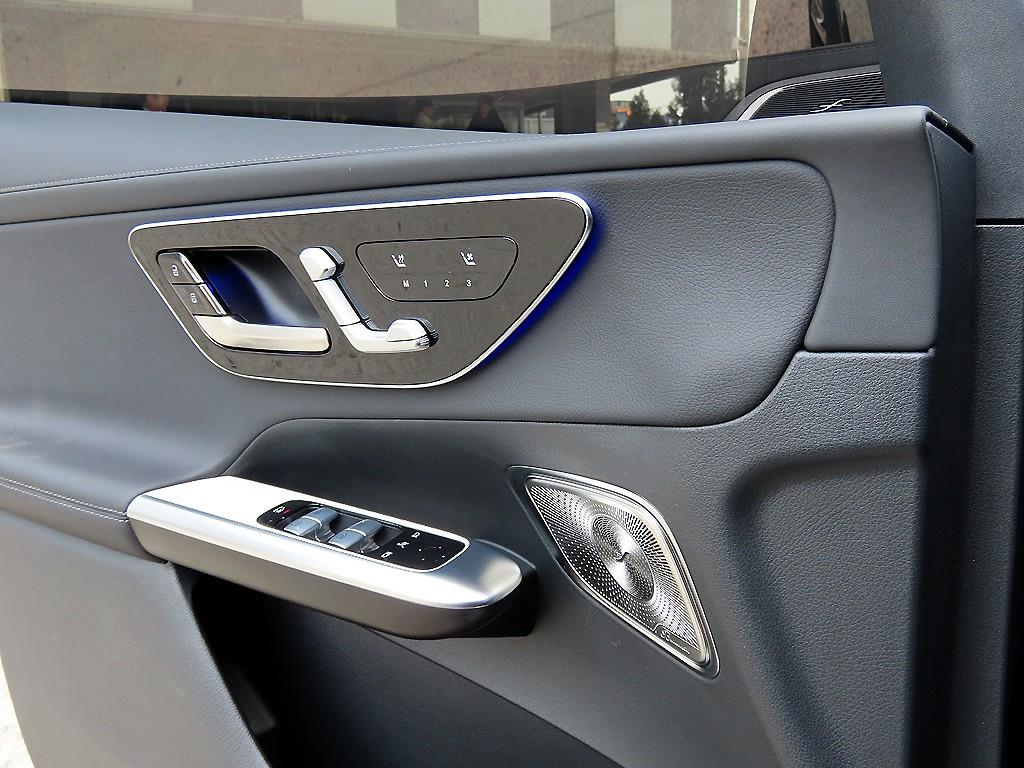 Mercedes Benz GLC Class - Vista 12