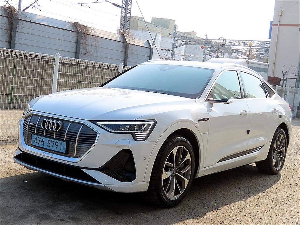 Audi e-Tron - Vista 2