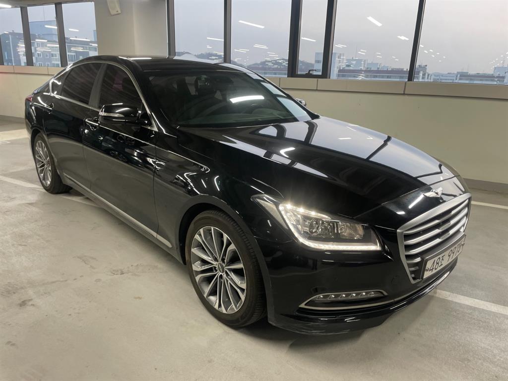 HYUNDAI Genesis - Vista 6