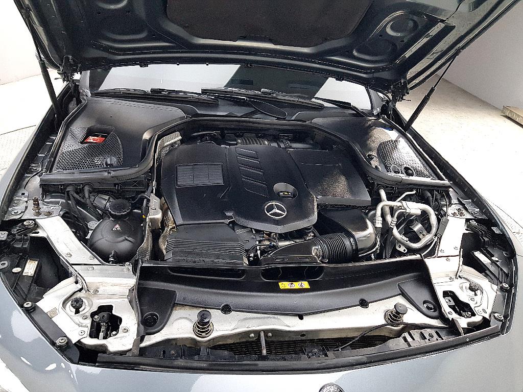 Mercedes Benz CLS Class - Vista 6