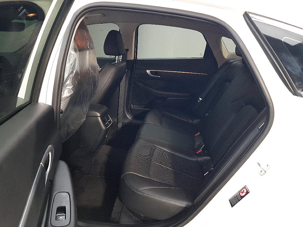 HYUNDAI Sonata - Vista 9